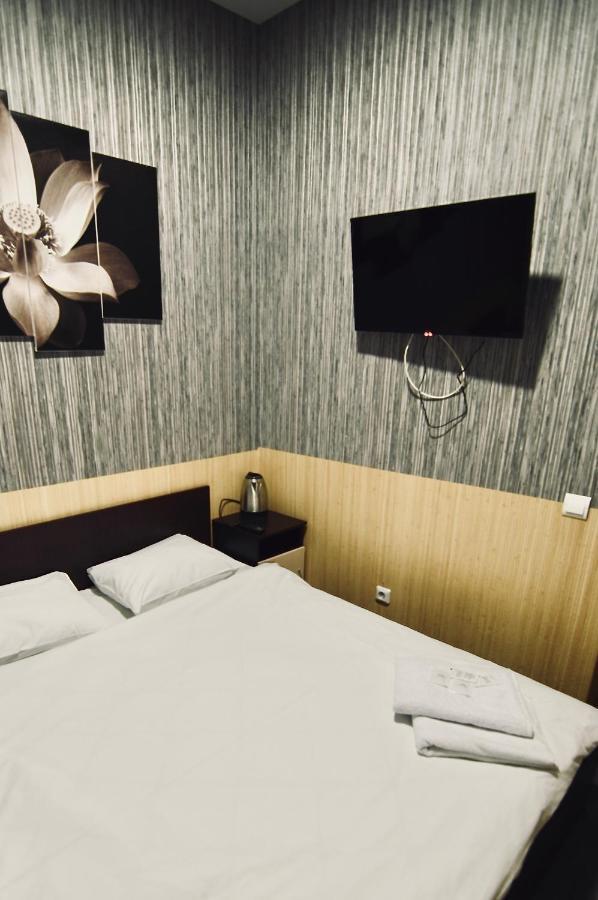 Uno Apart Hotel Kyiv Exterior photo